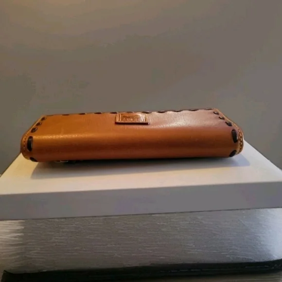 Dooney & Bourke Florentine Leather Natural Wallet NWT FINAL MARKDOWN - Picture 9 of 13